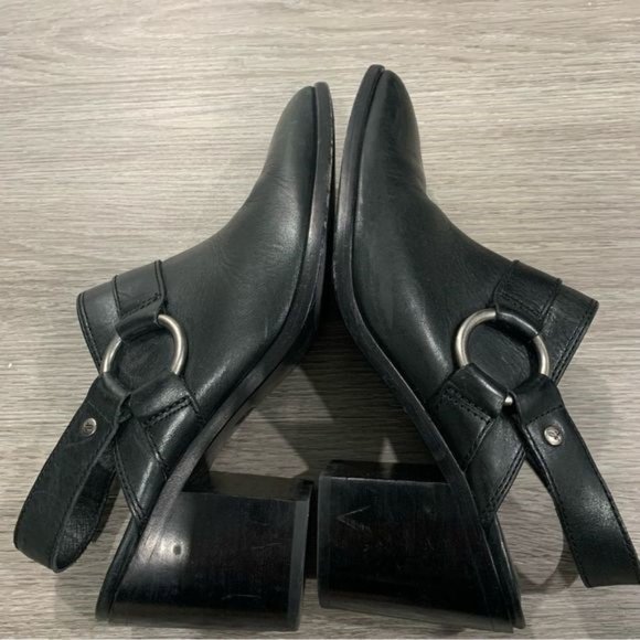 💥FINAL PRICE💥 Frye | Black Flynn Leather Harness Mule Size 9 - Picture 7 of 11